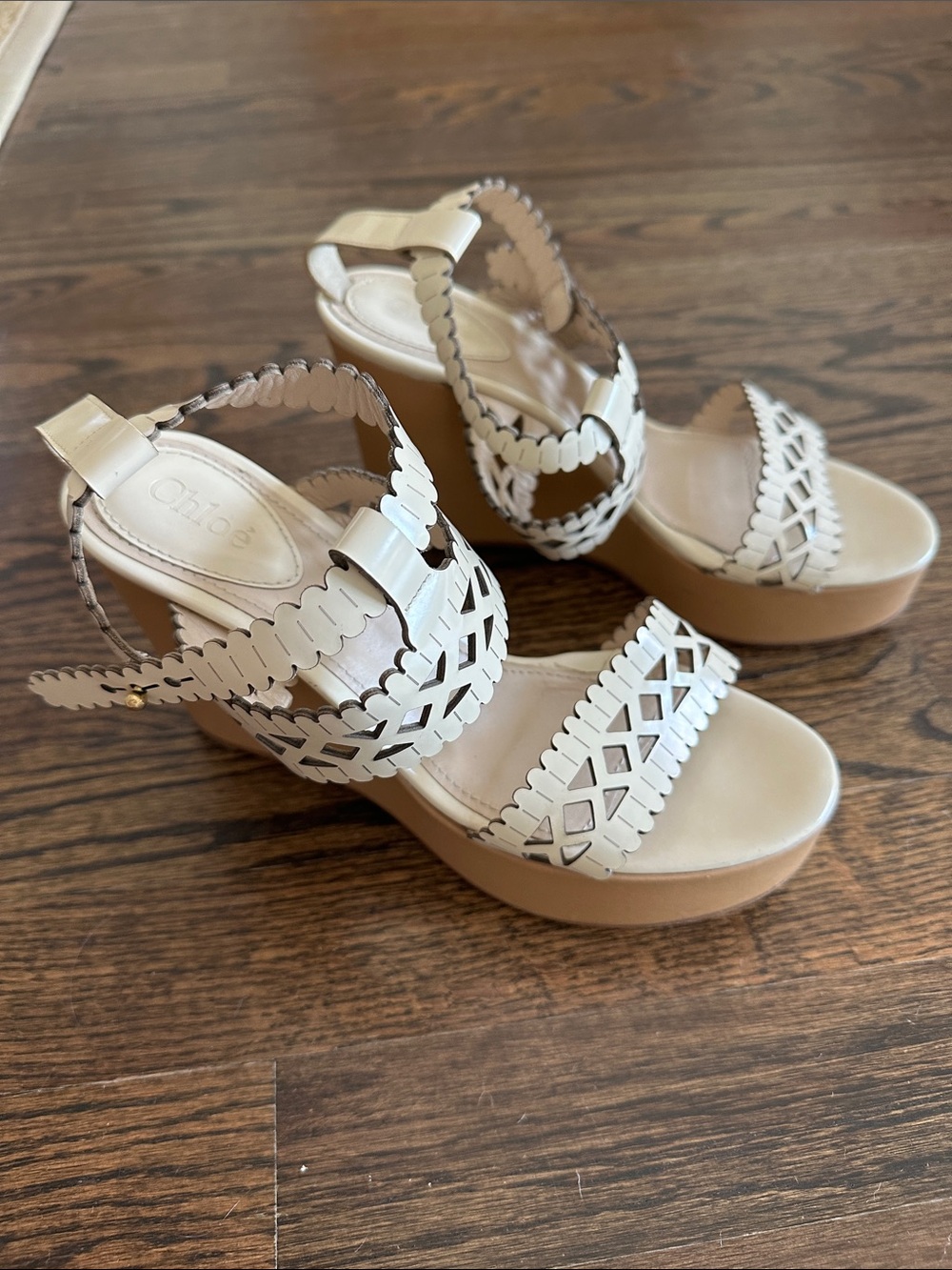 Chloé White Laser-Cut Leather Wedge Sandals with Tan Platform - Picture 3 of 14